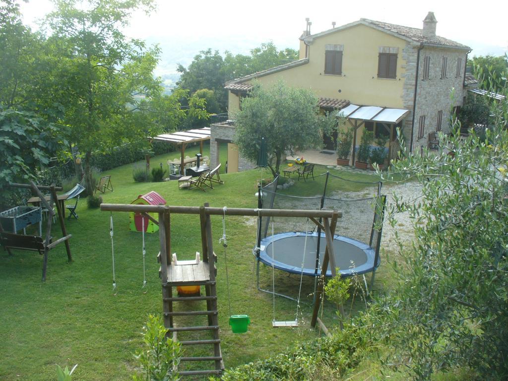 Agriturismo Il Sentiero Villa Montalto delle Marche Buitenkant foto