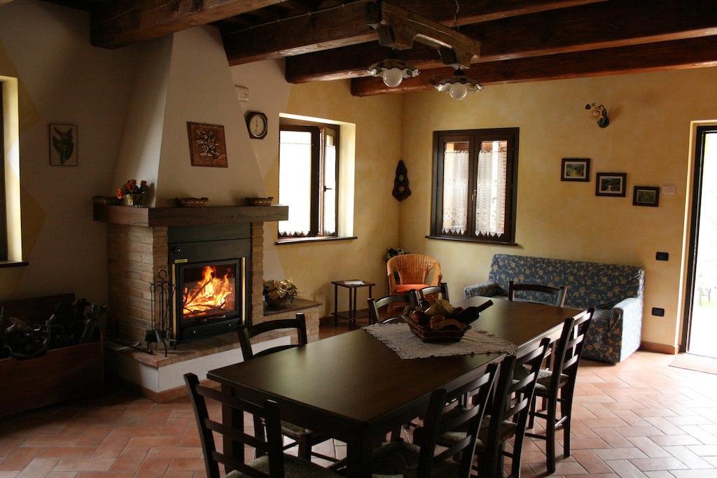 Agriturismo Il Sentiero Villa Montalto delle Marche Buitenkant foto