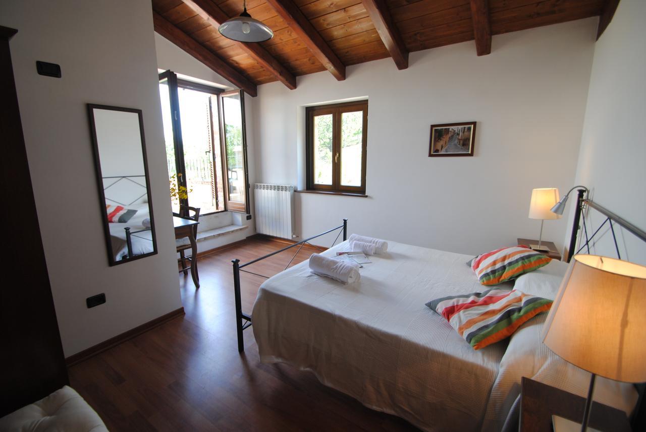Agriturismo Il Sentiero Villa Montalto delle Marche Buitenkant foto